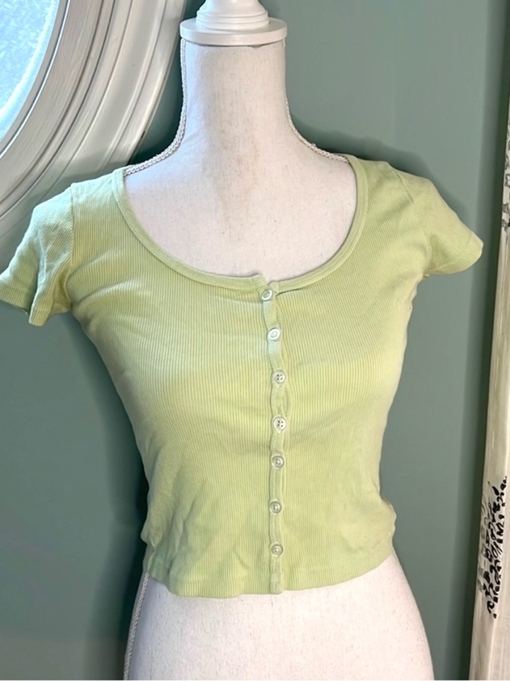 Brandy Melville Button-Down Crop Tee